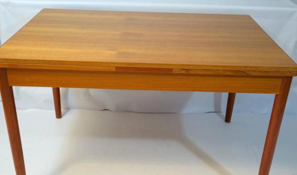 Table de salle à manger en contreplaqué teck par Niels O. Møller pour J.L. Møllers