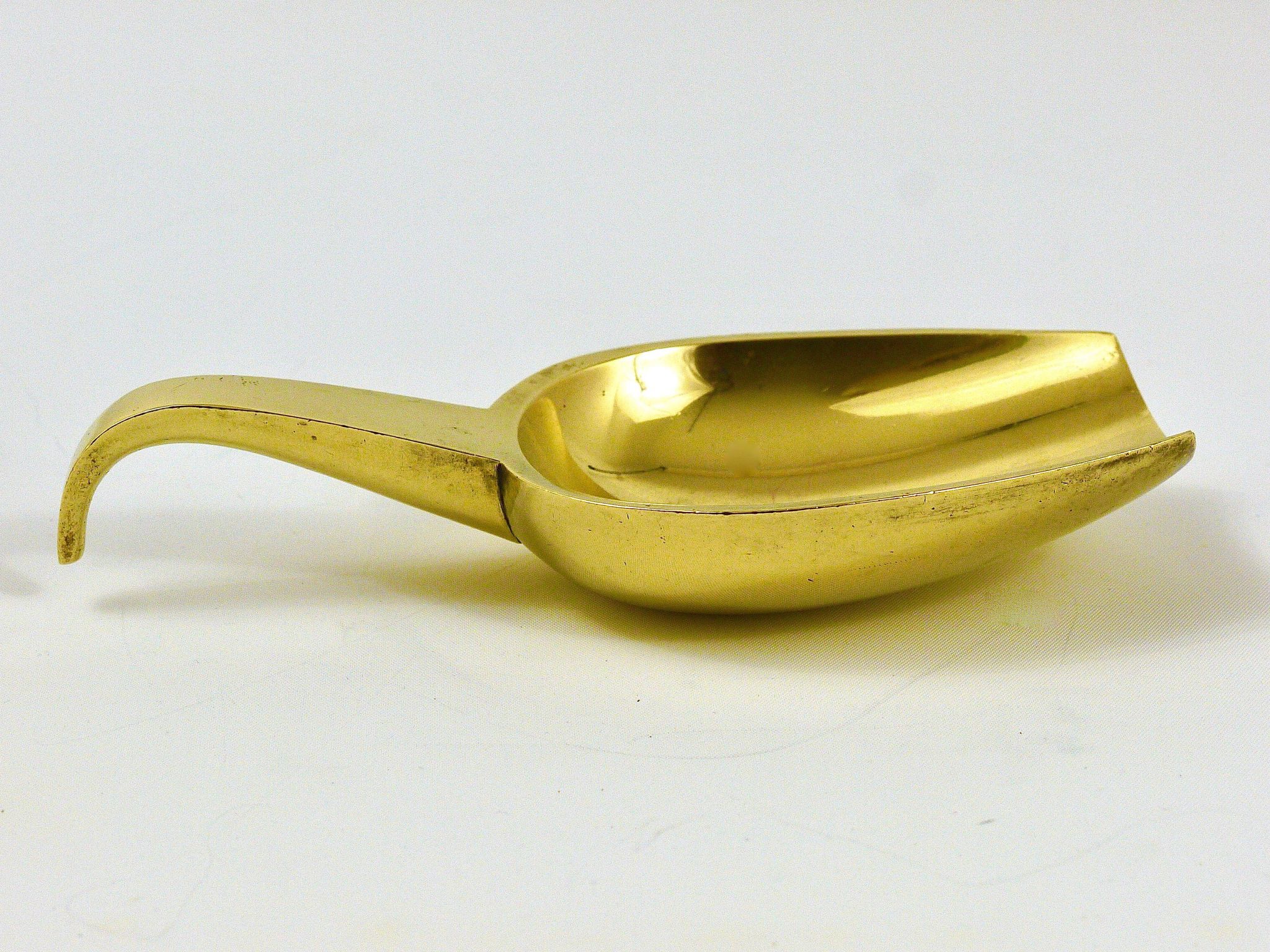 Carl Auböck Bowl or Scoop Ashtray Midcentury with Handle, Brass, Austria, 1950s