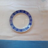 Assorted 18 old blue plates