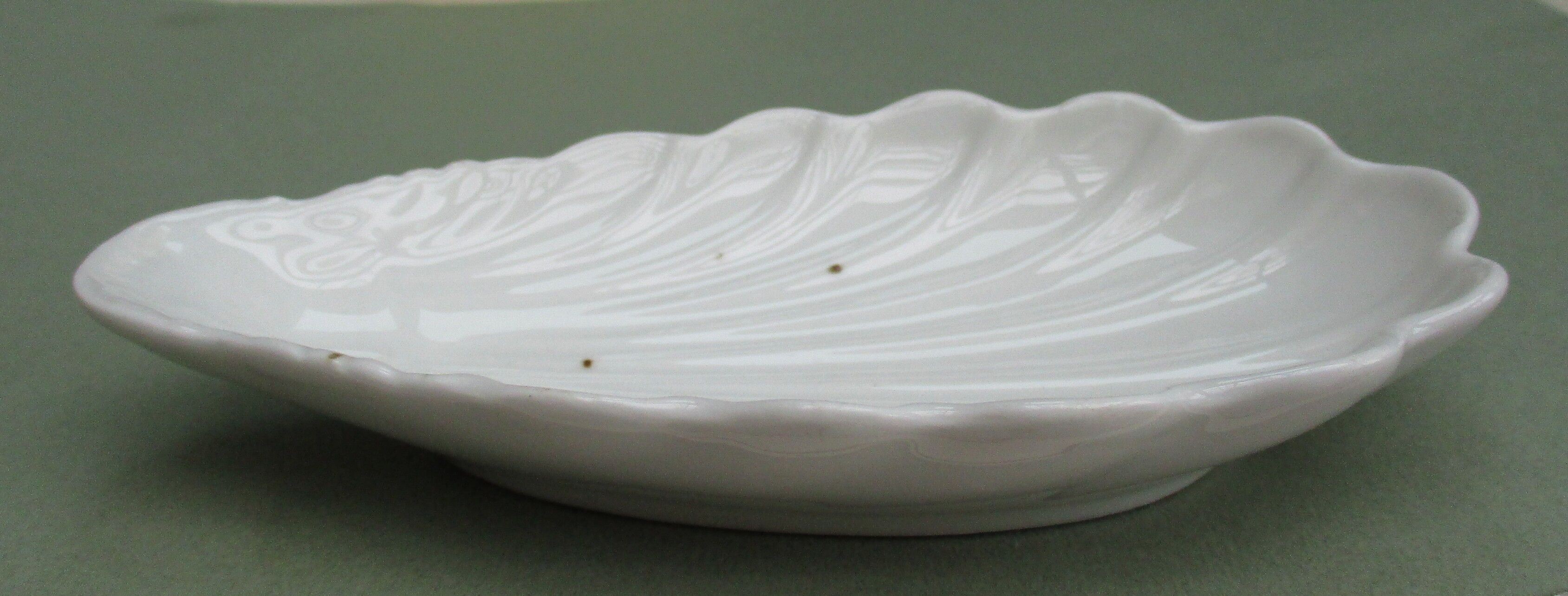 White-fire porcelain dish - Charles Pillivuyt shell