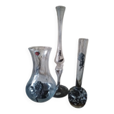 Vases avec décoration en étain