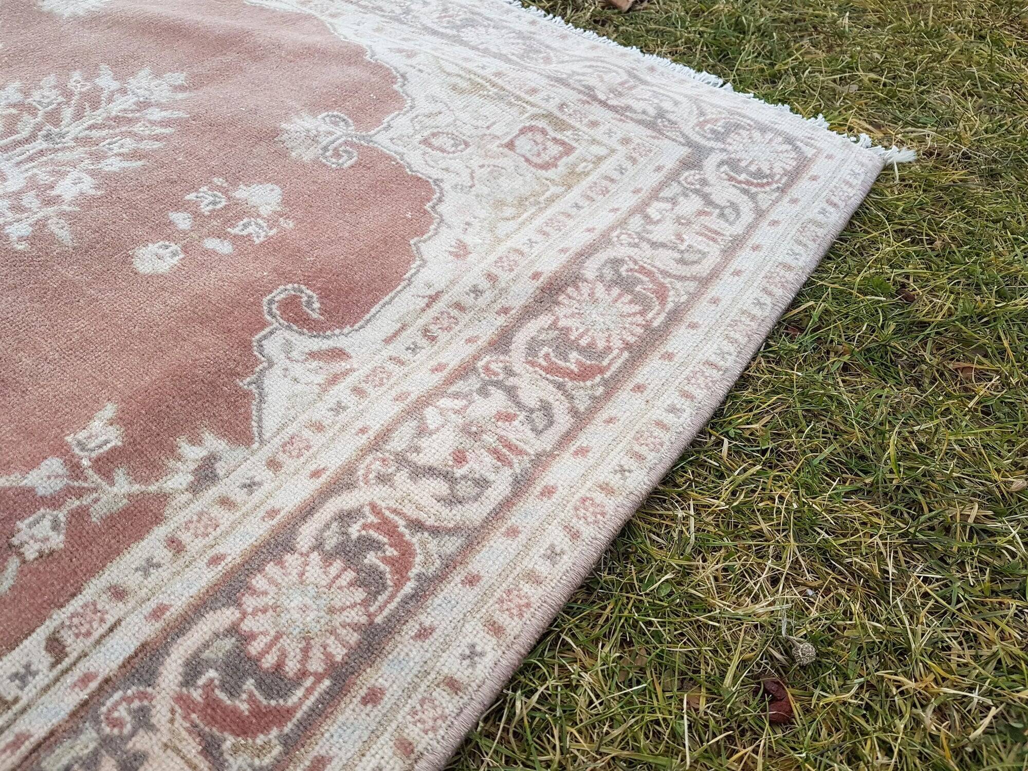 Vintage Turkish handmade rug 93x151 cm