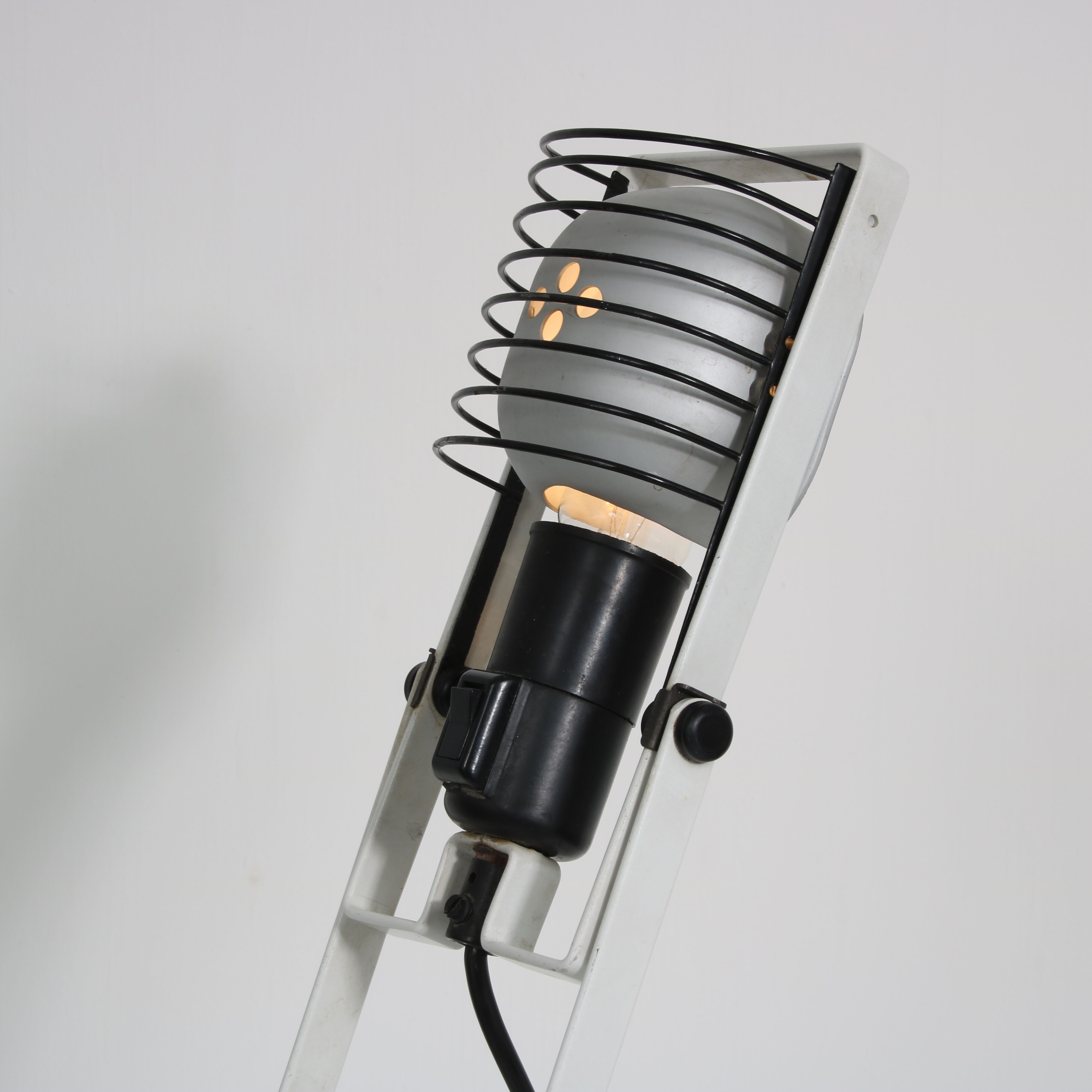 1980s “Synthesi” Table lamp by Ernesto Gismondi for Artemide, Italy