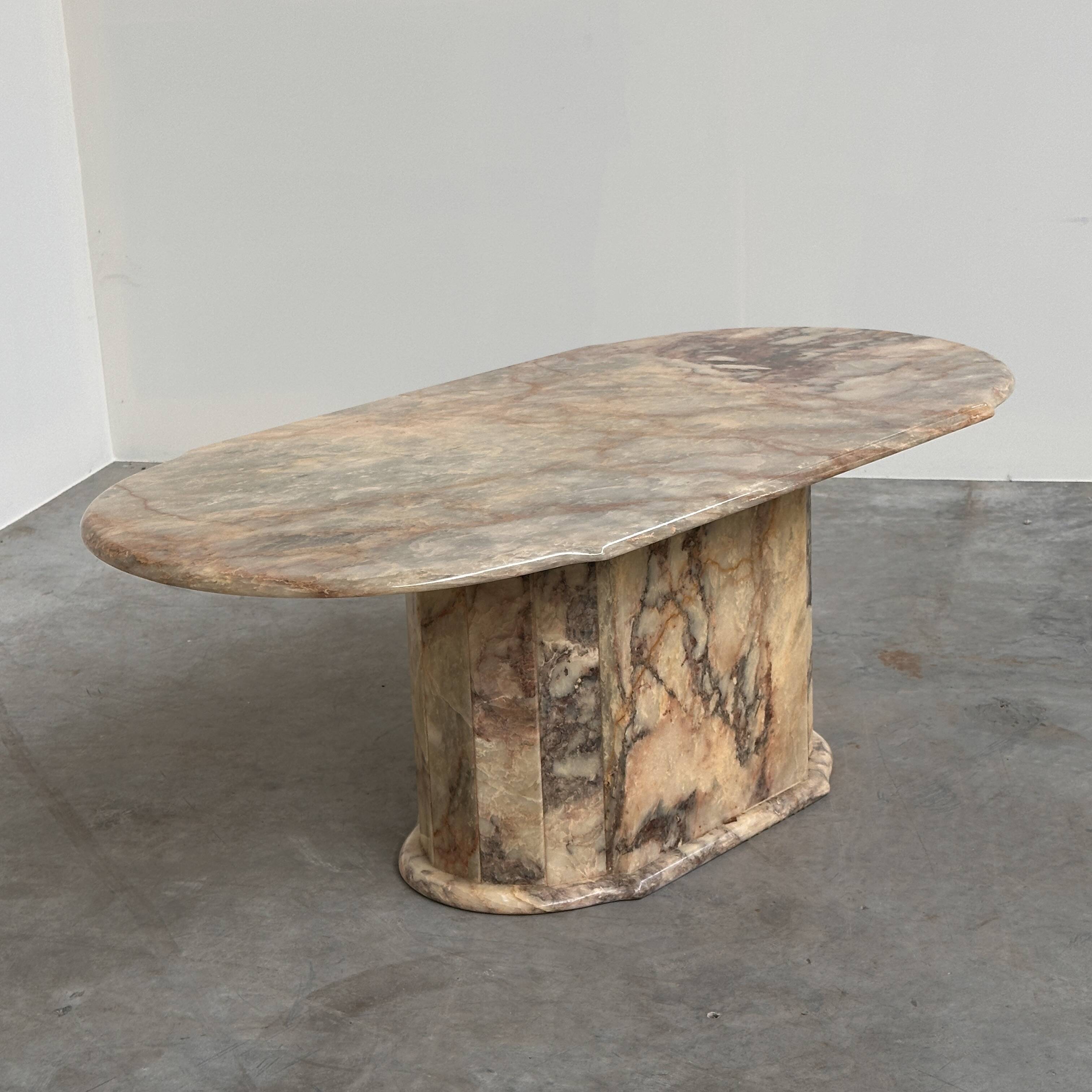 Classic Marble Coffee Table Fior di Pesco, Italy, 1970s
