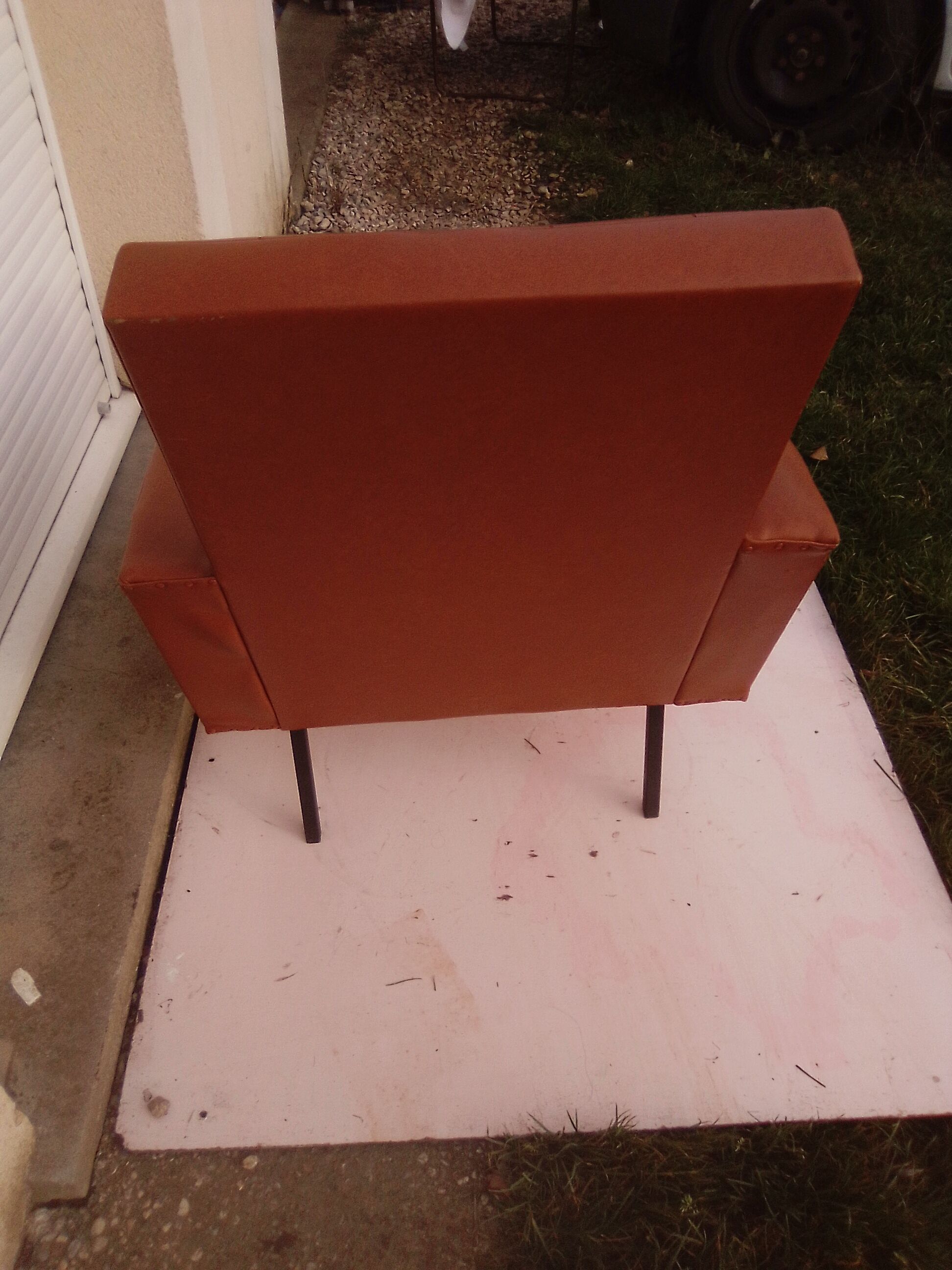 Armchair in brown skaï 70s