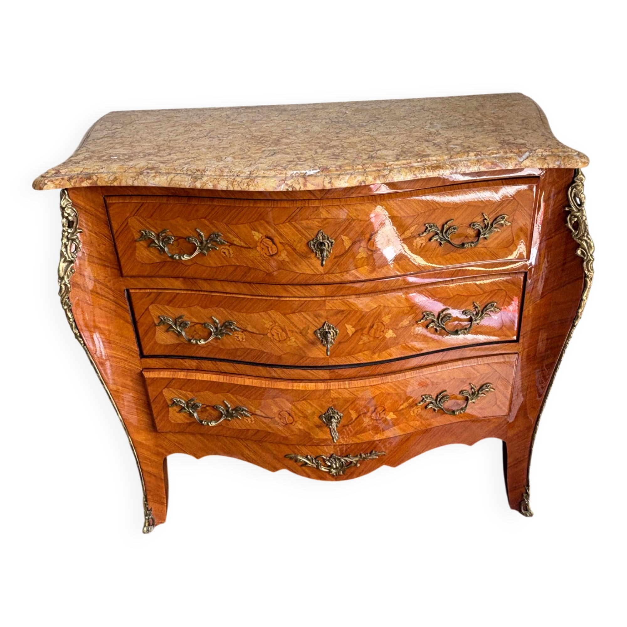 Commode sauteuse de style Louis XV en marqueterie, ornée de bronzes dé