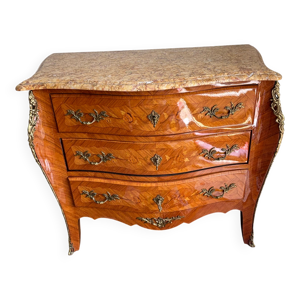 Commode sauteuse de style