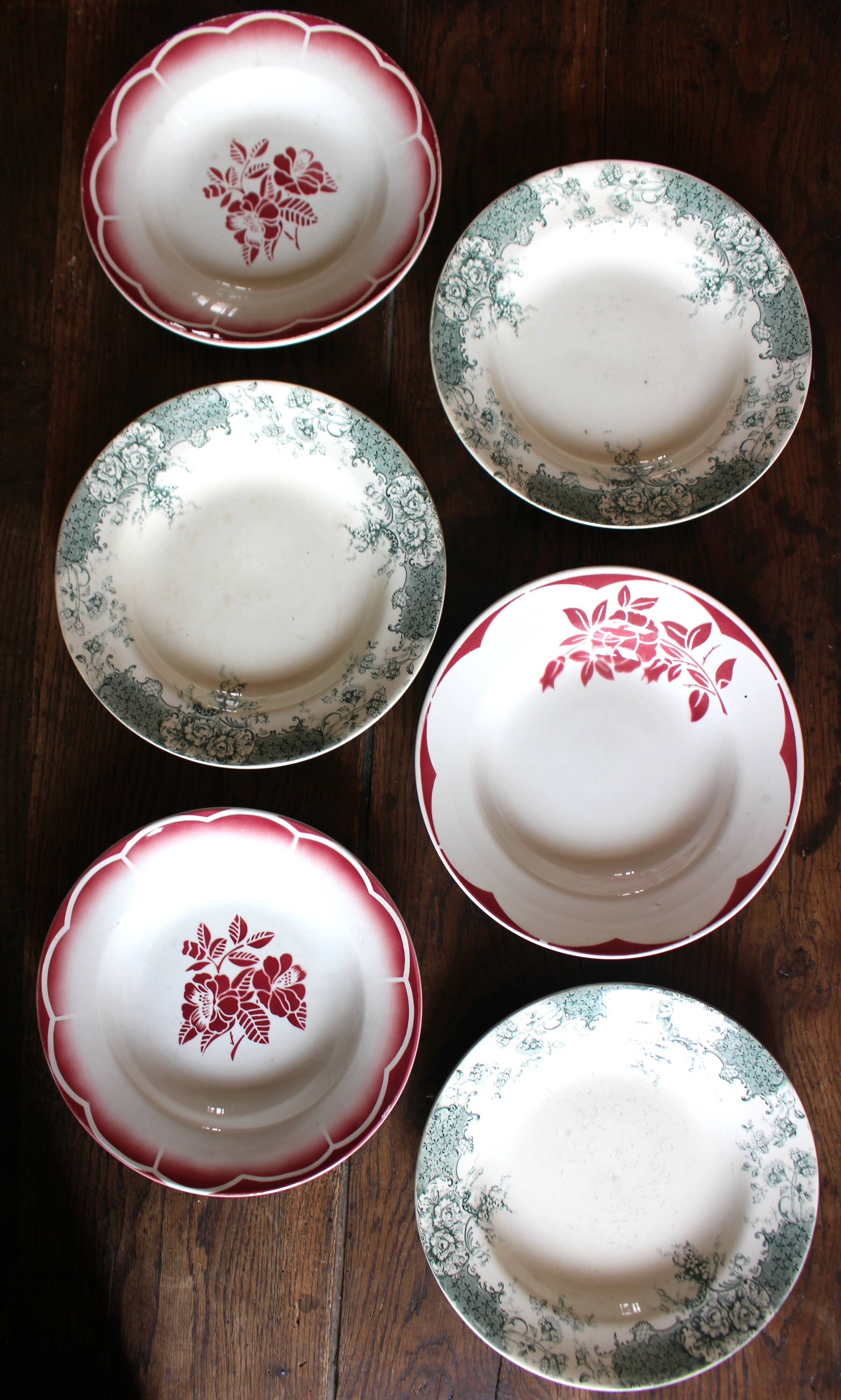 6 deep plates Marsac red Digoin Terre de fer green