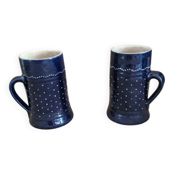 Deux mugs vintage en faïence traditionnelle allemande