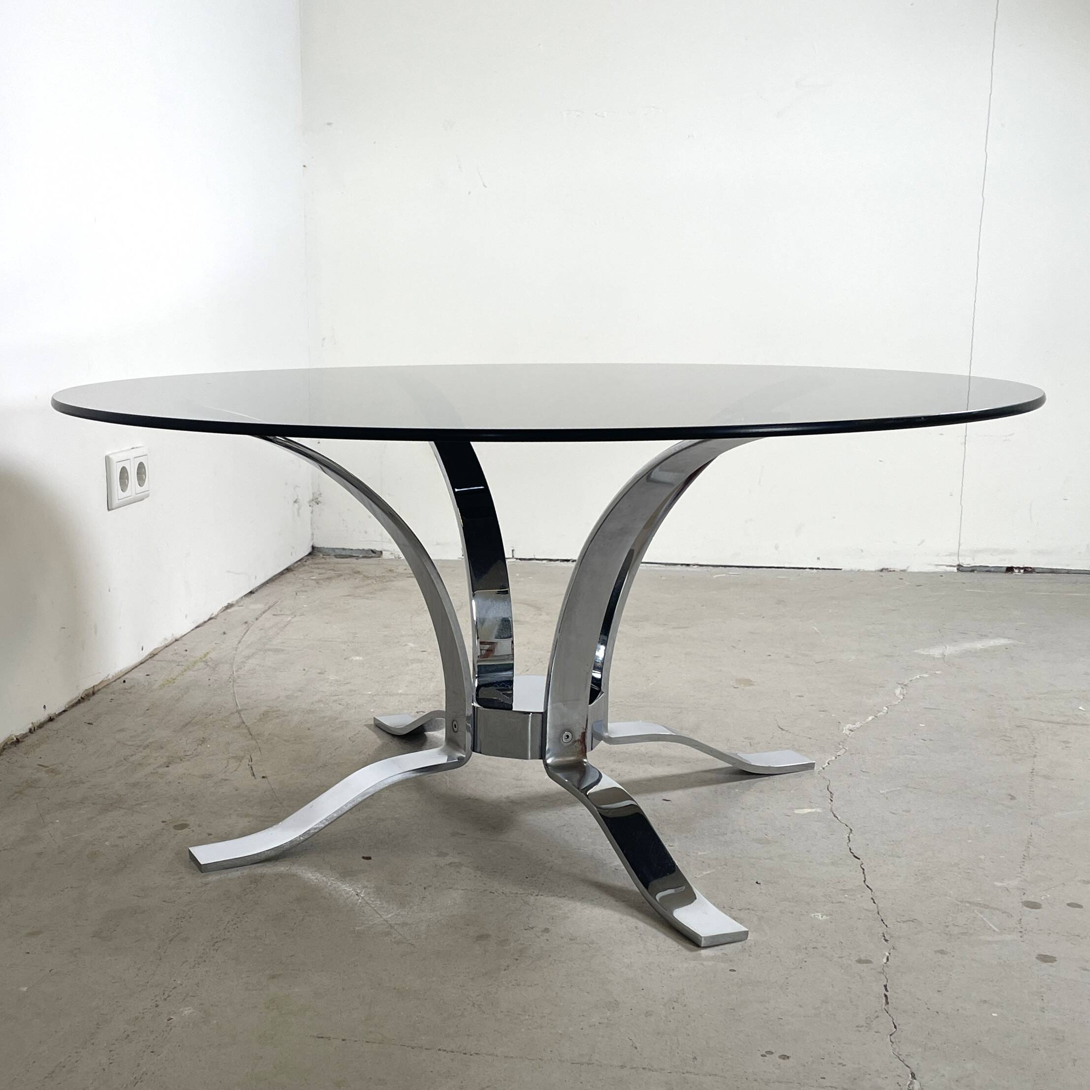 Table basse vintage chromée avec verre fumé