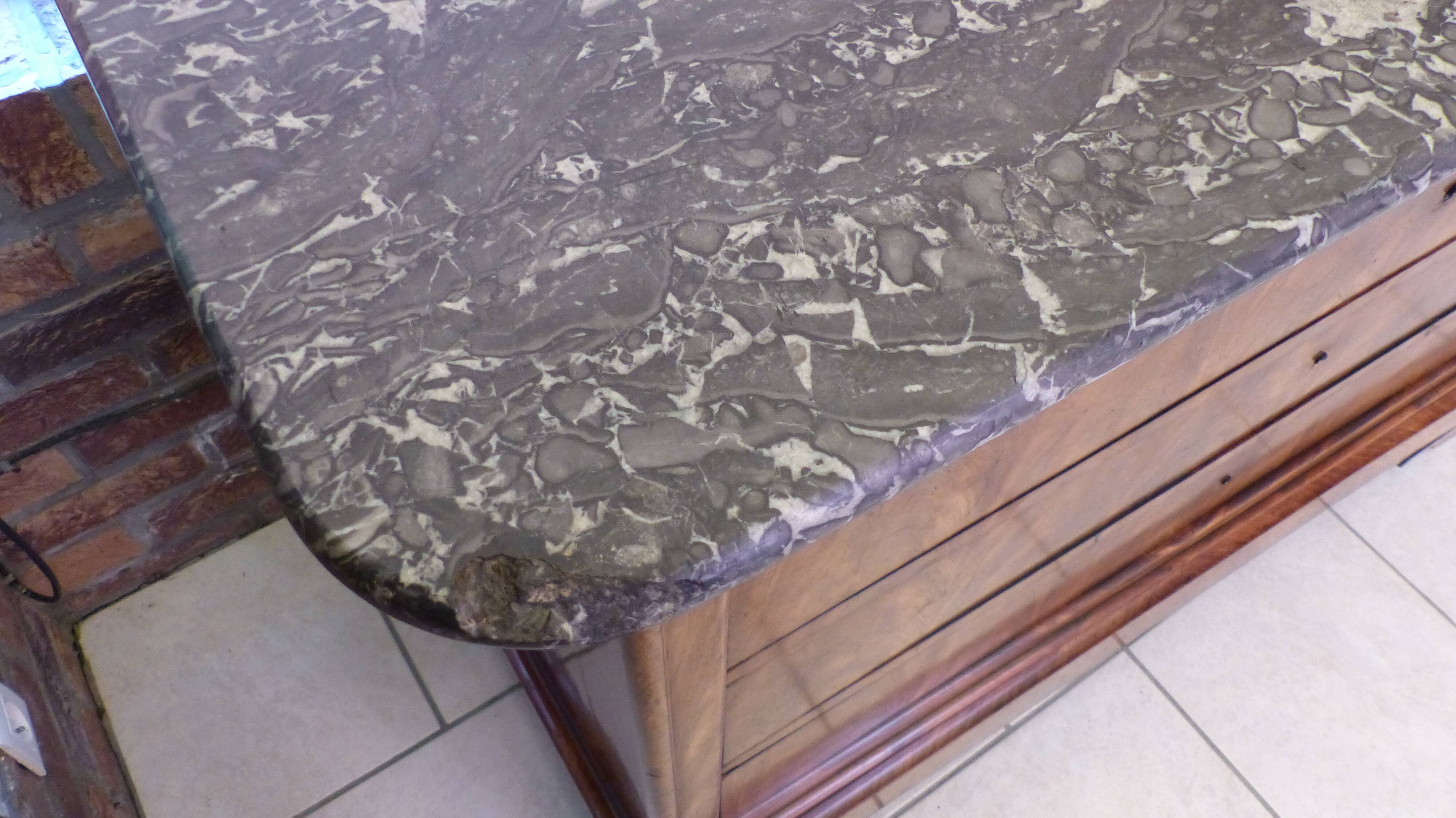 ogee chest of drawers