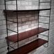Etagere scandinave 1940 a 50 Tomado acier et 3 plateaux 65x19. Plaquage bois d acajou bisauté