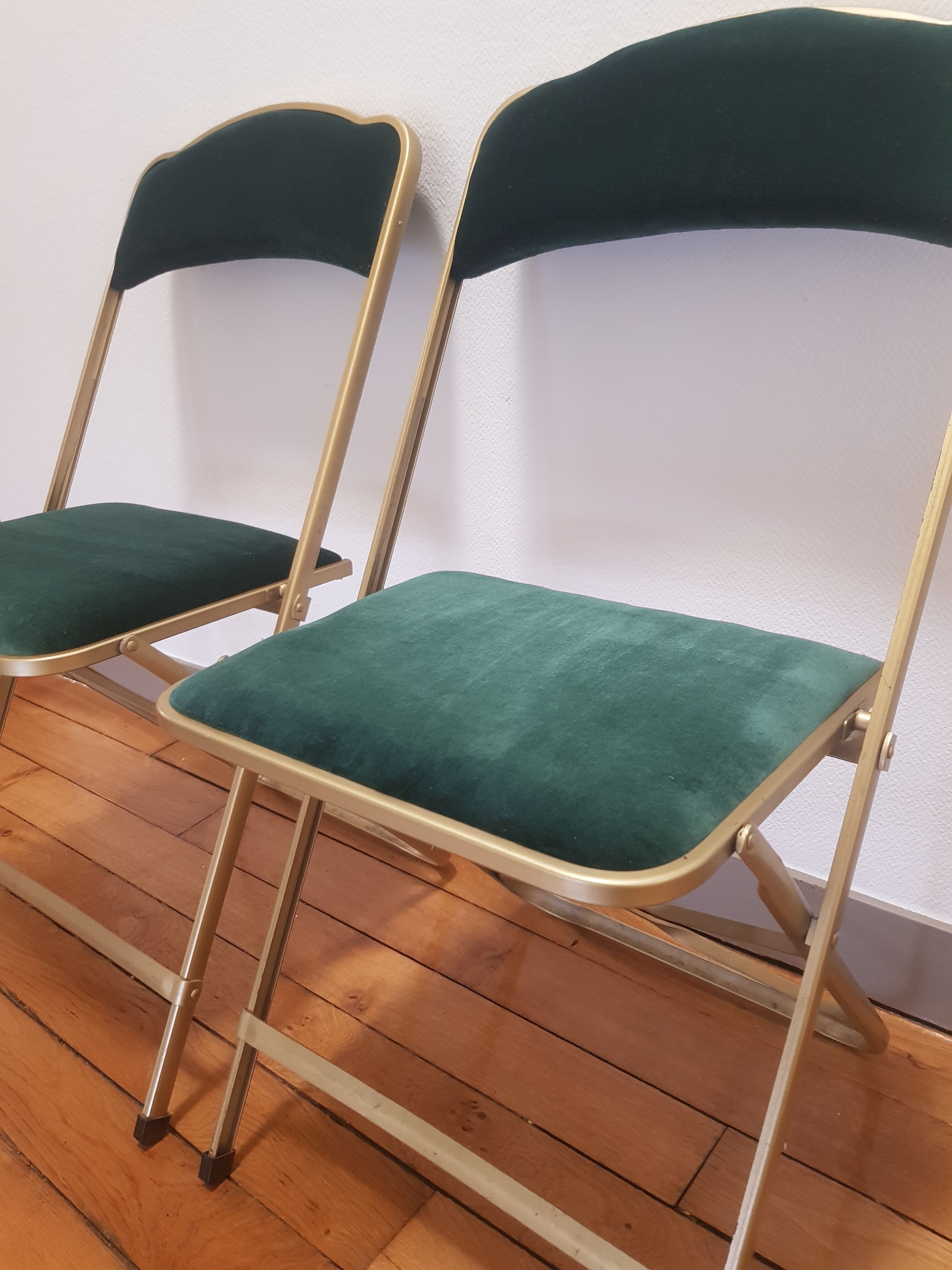 Set of 2 folding velvet chairs