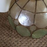 Mother-of-pearl suspension