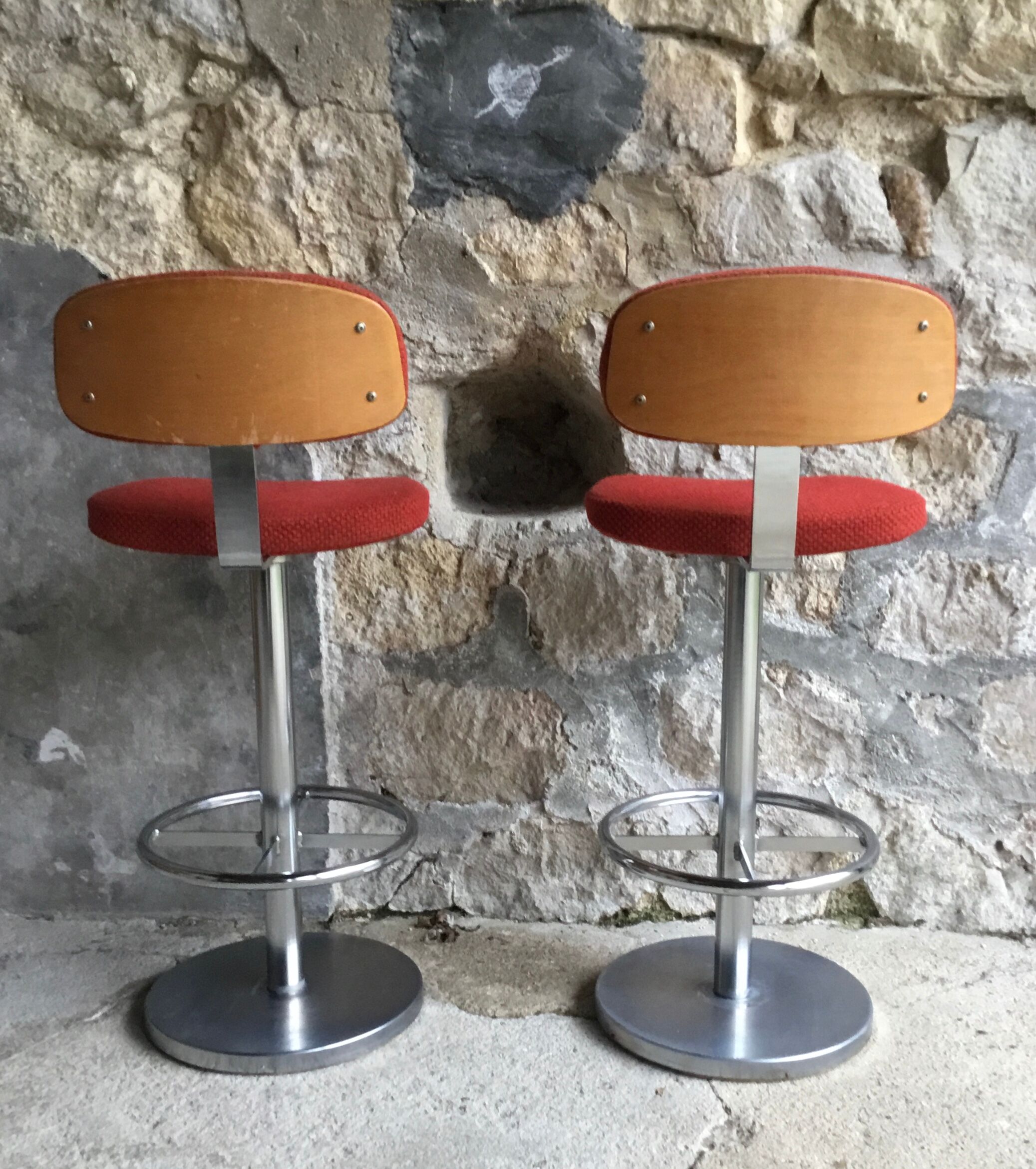 Pair of vintage bar stools with backrest - stainless steel base - 1960