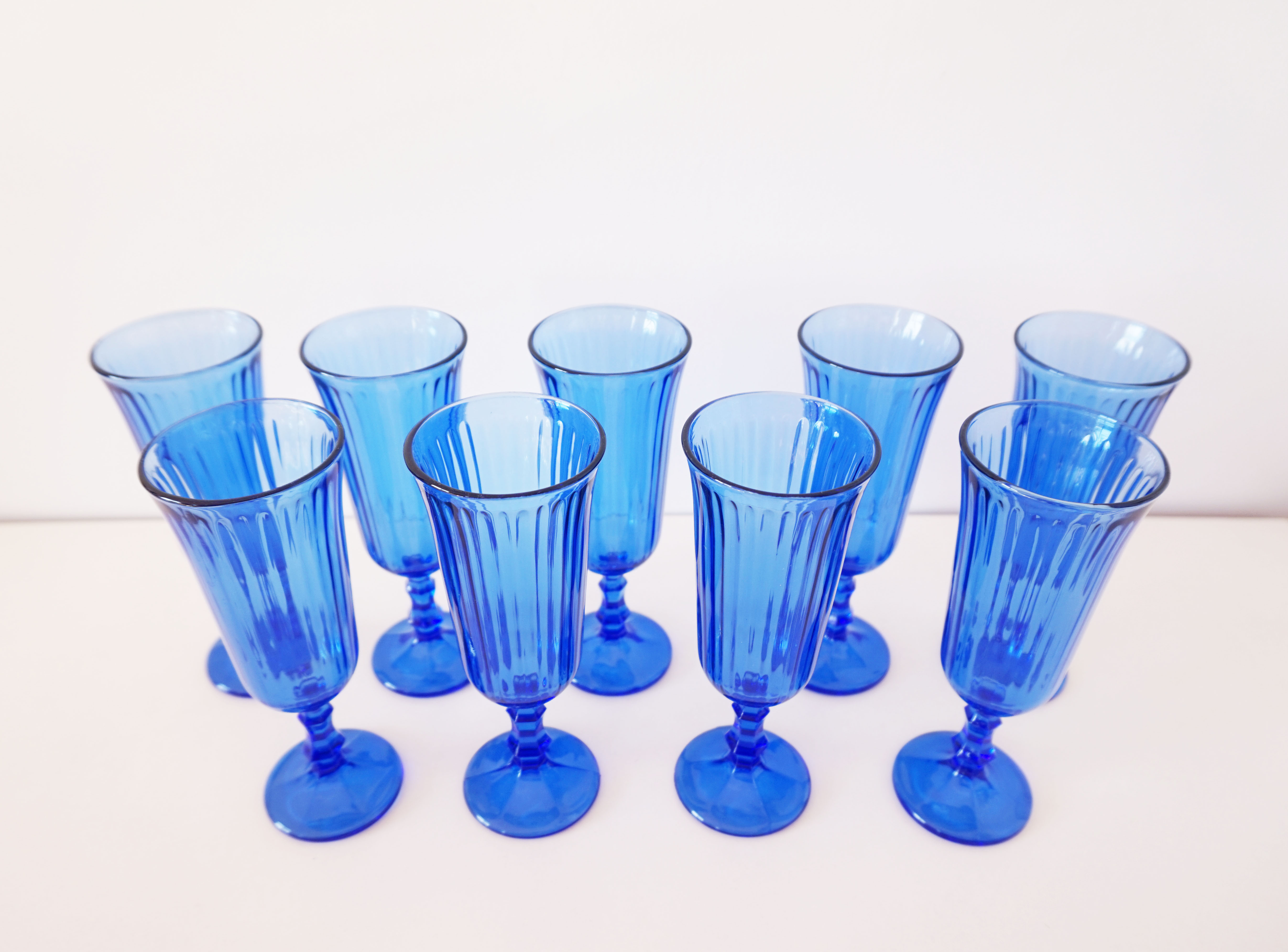 Set of 9 blue champagne flutes
