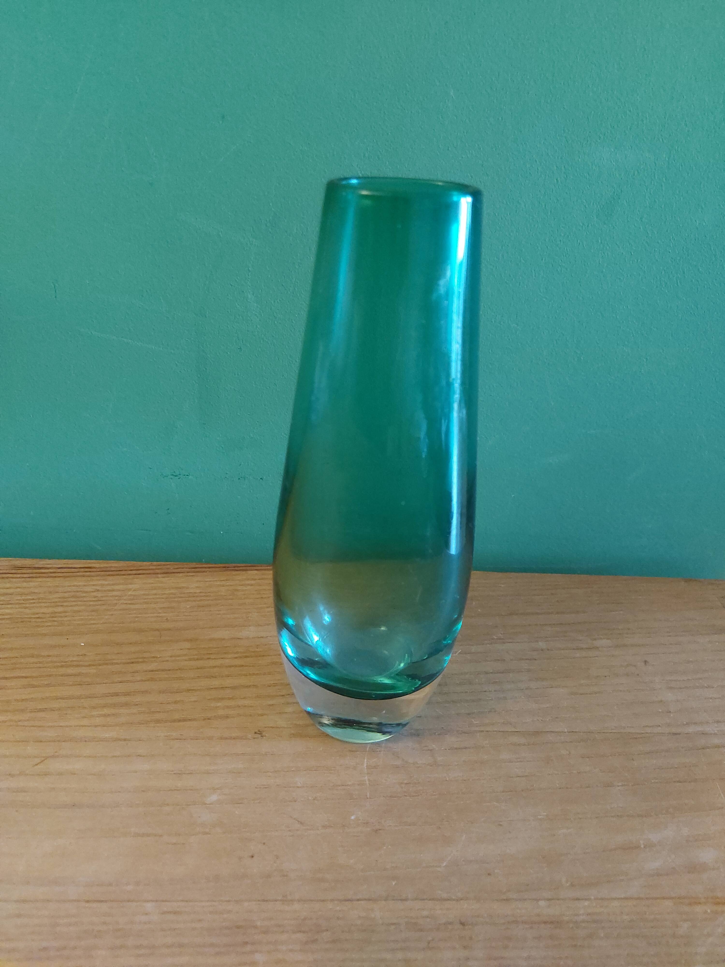 Glass vase