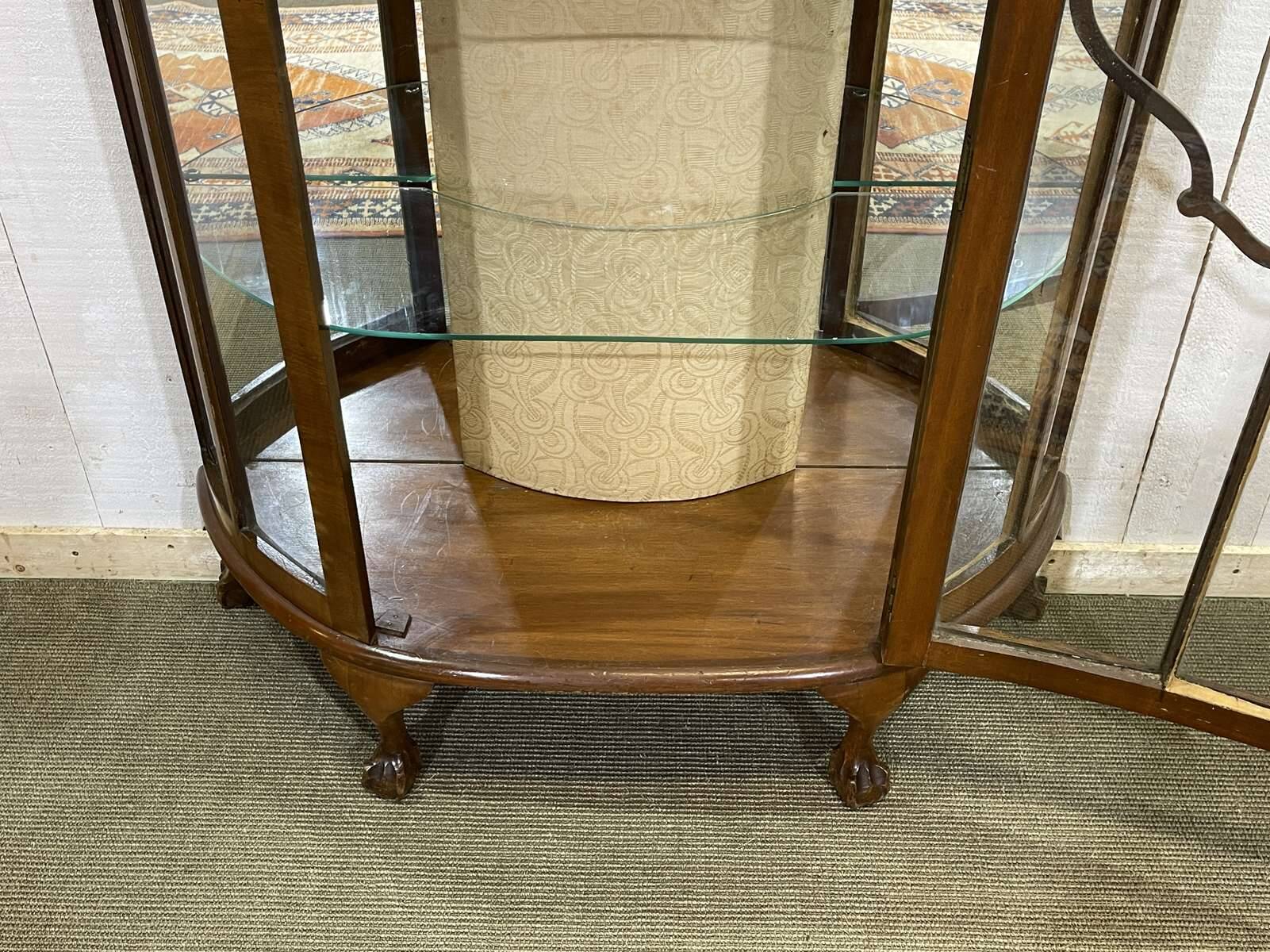 English display cabinet from the 1950s in walnut