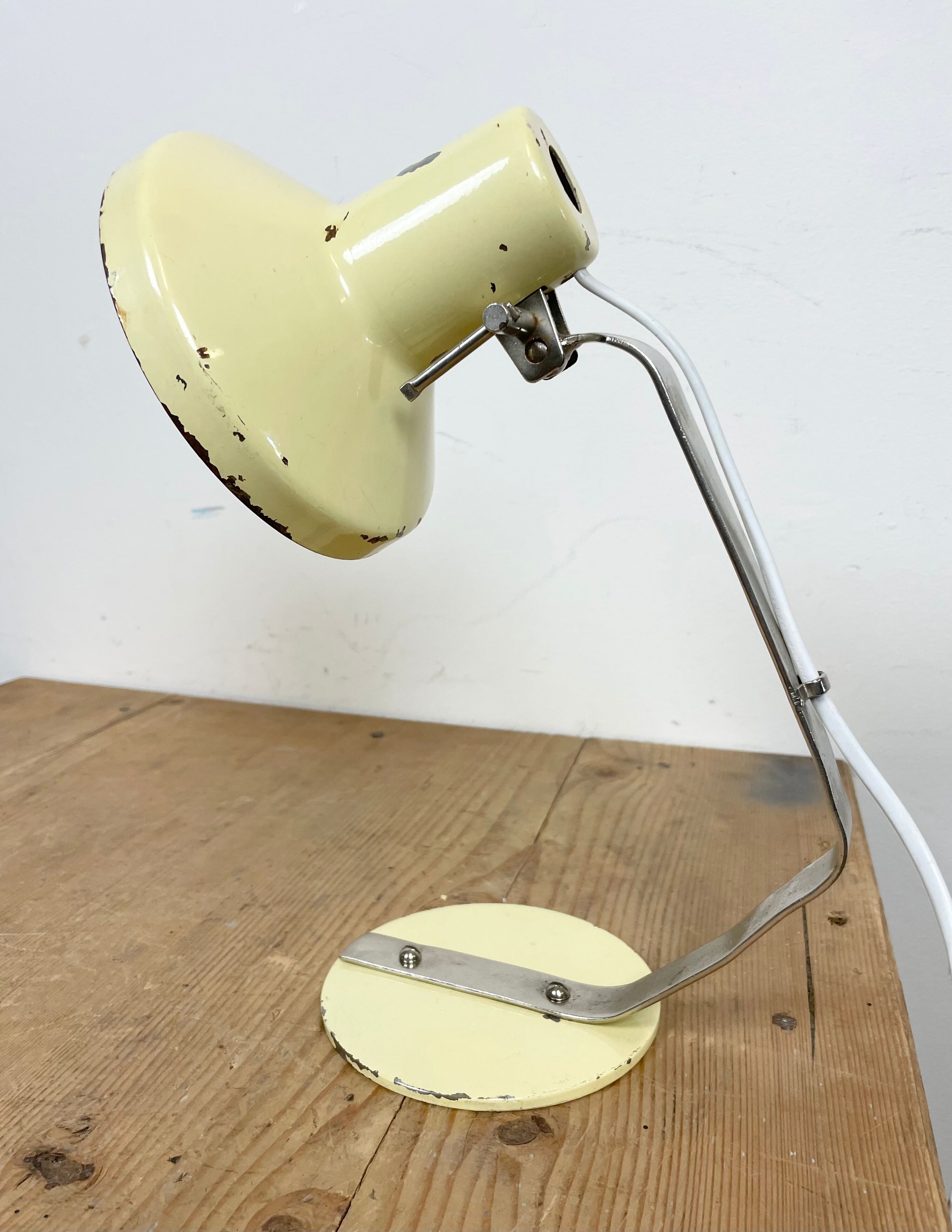 Beige industrial table lamp from Metal Mot, 1960s