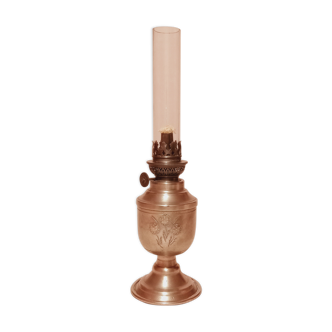 Tin kerosene lamp
