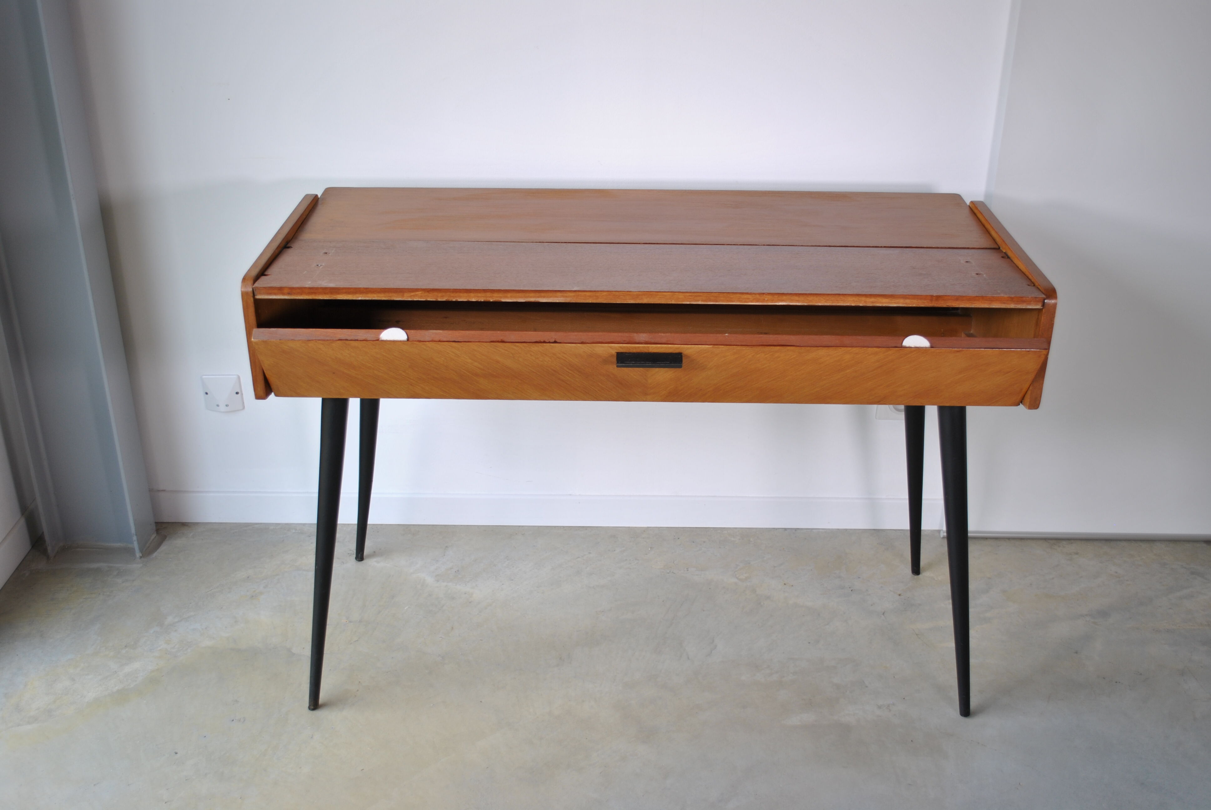 Office feet compass 1960