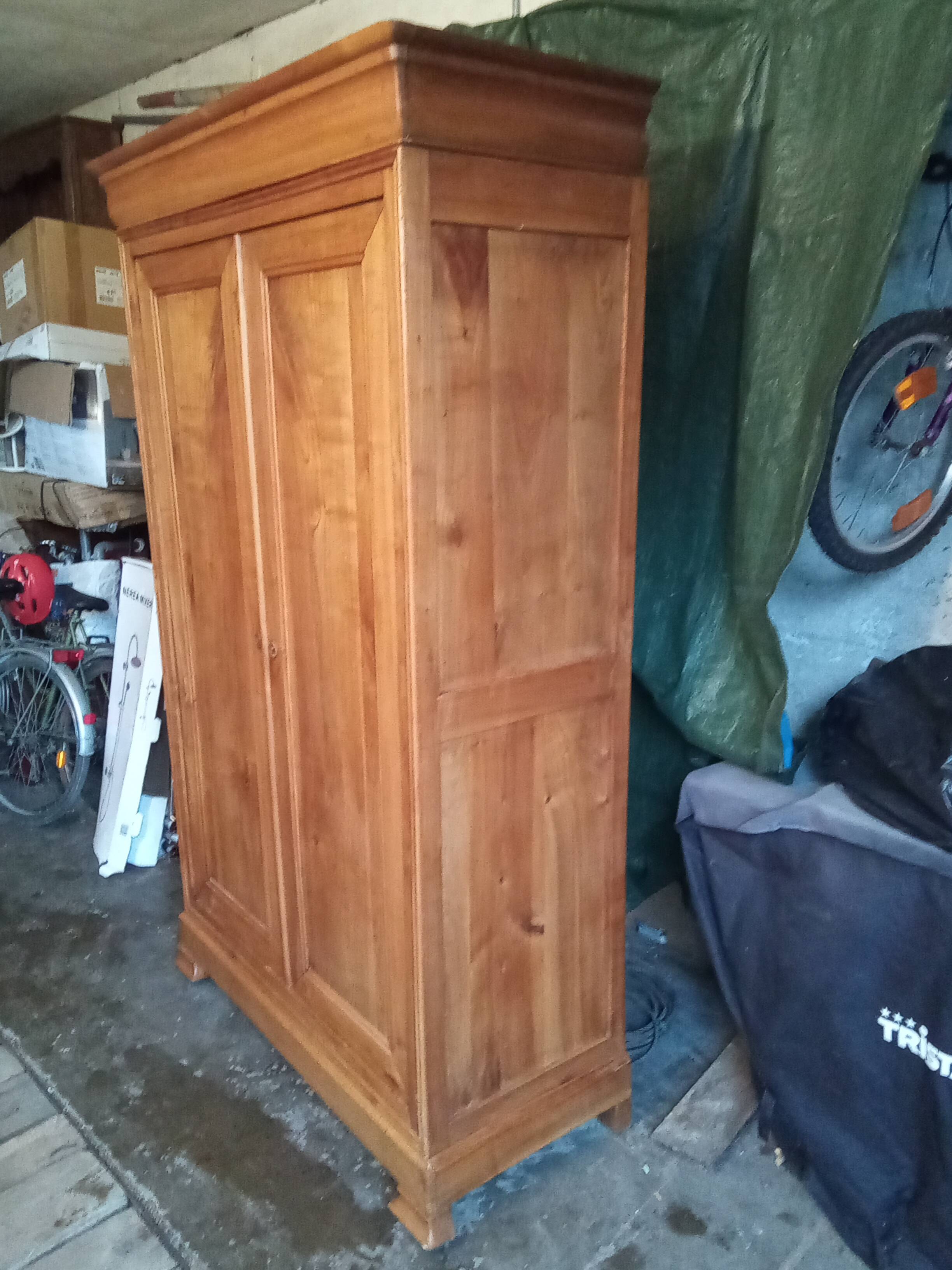 Armoire Louis Philippe ancienne