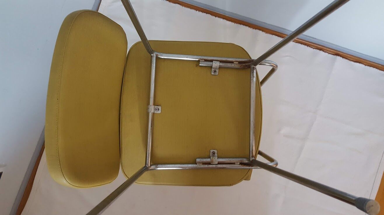 Lot of vintage chairs