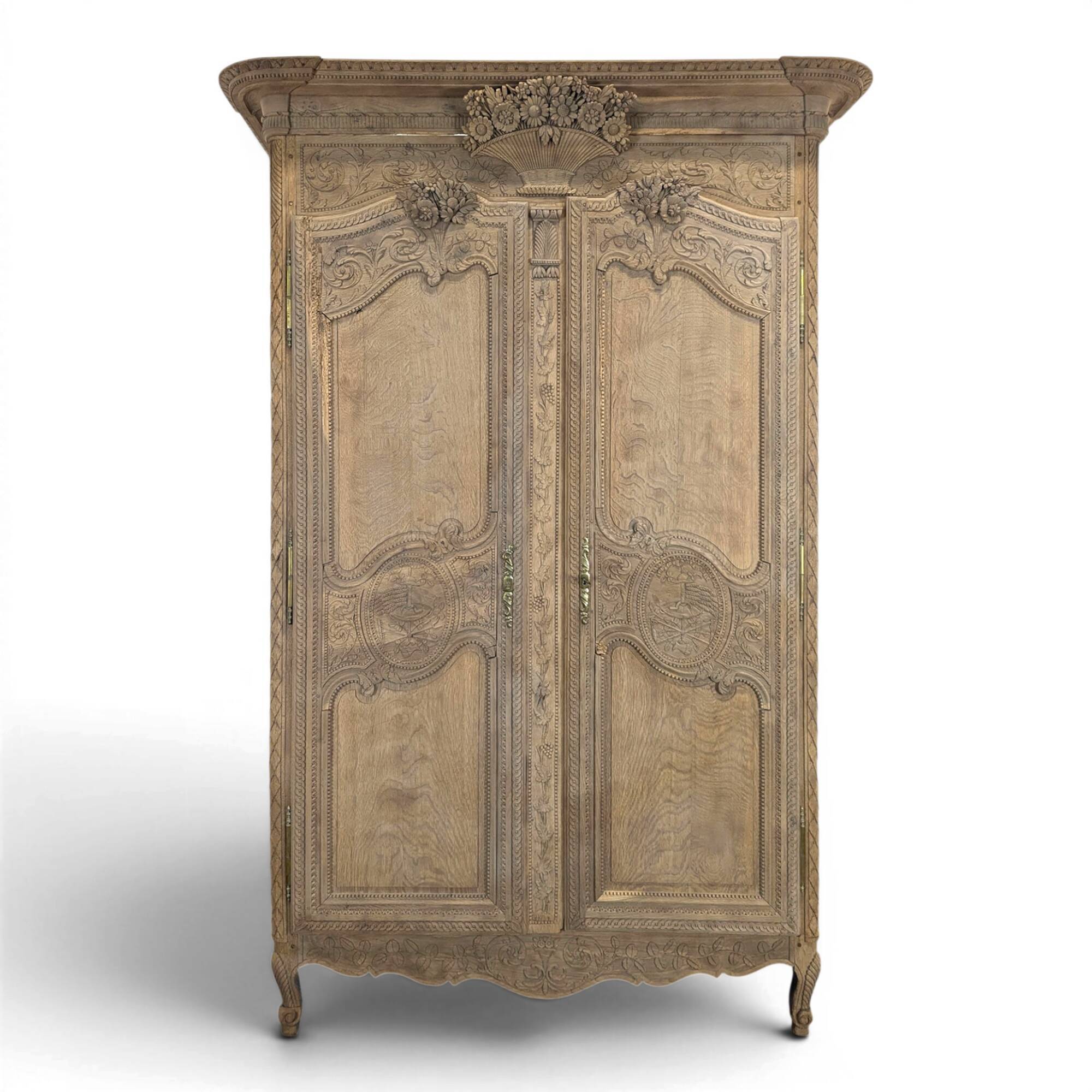 Norman wardrobe with bouquet design in solid oak