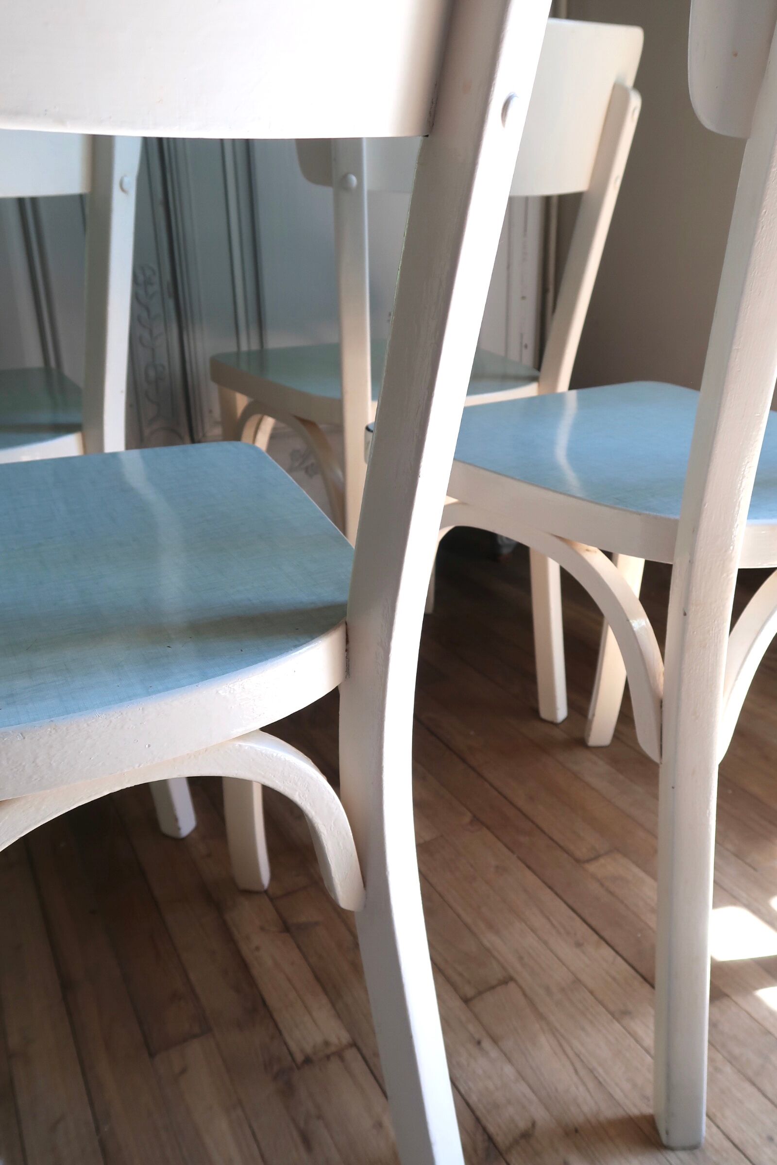 Lot de 4 chaises bistrot Baumann en bois et formica