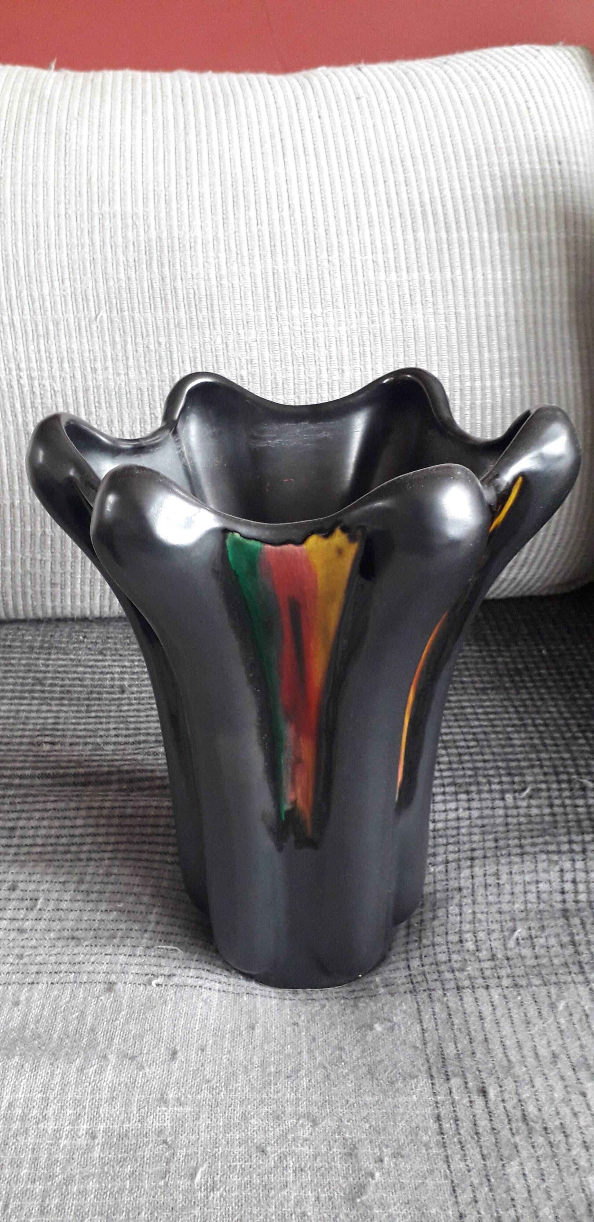 Very original vintage ceramic vase signed
