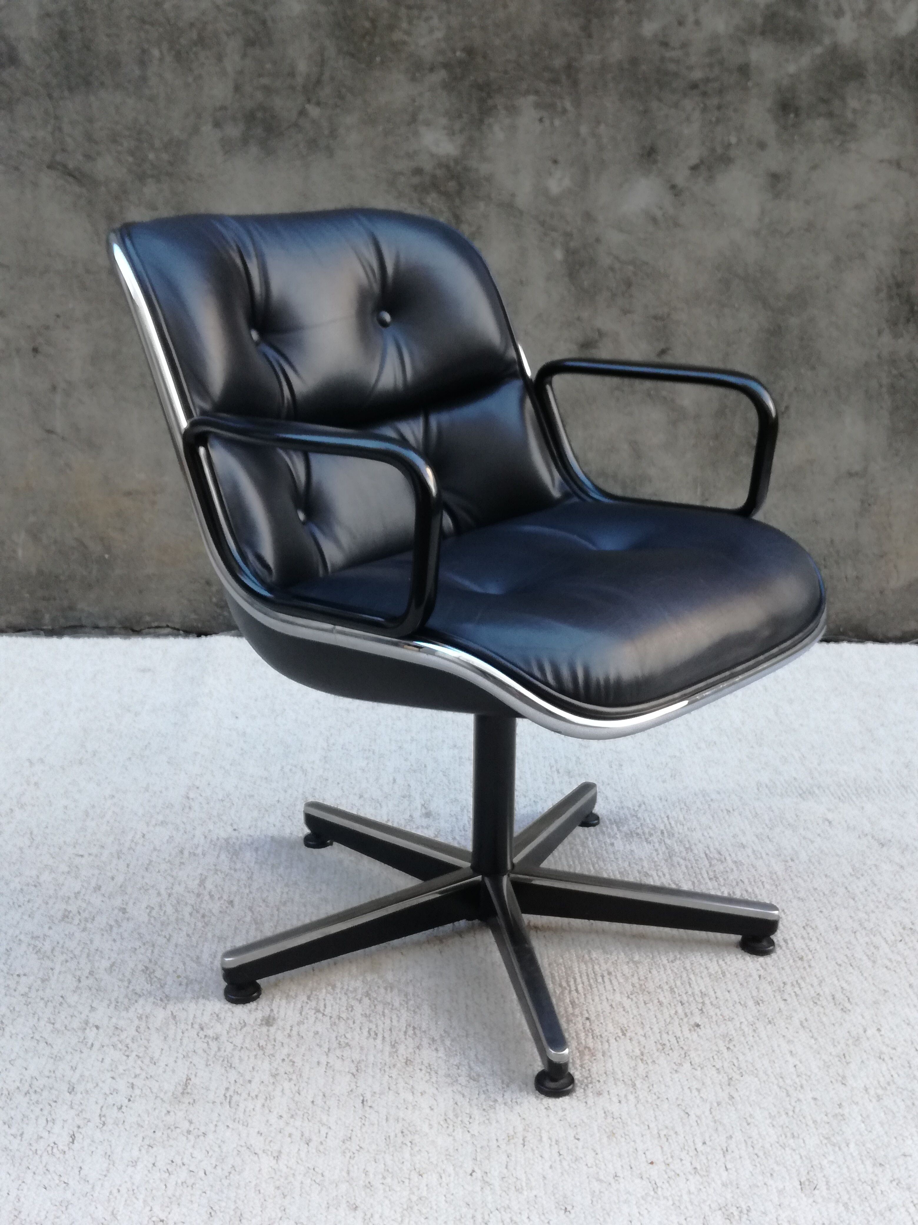 Executive model swivel chair by Charles Pollock edited by Knoll, 1970s