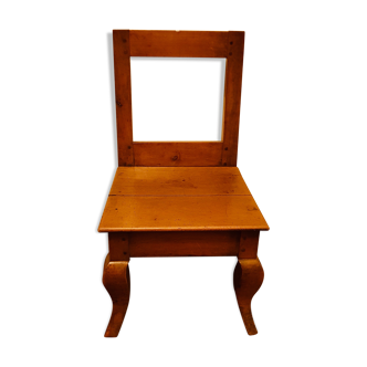 Old child lorraine chair