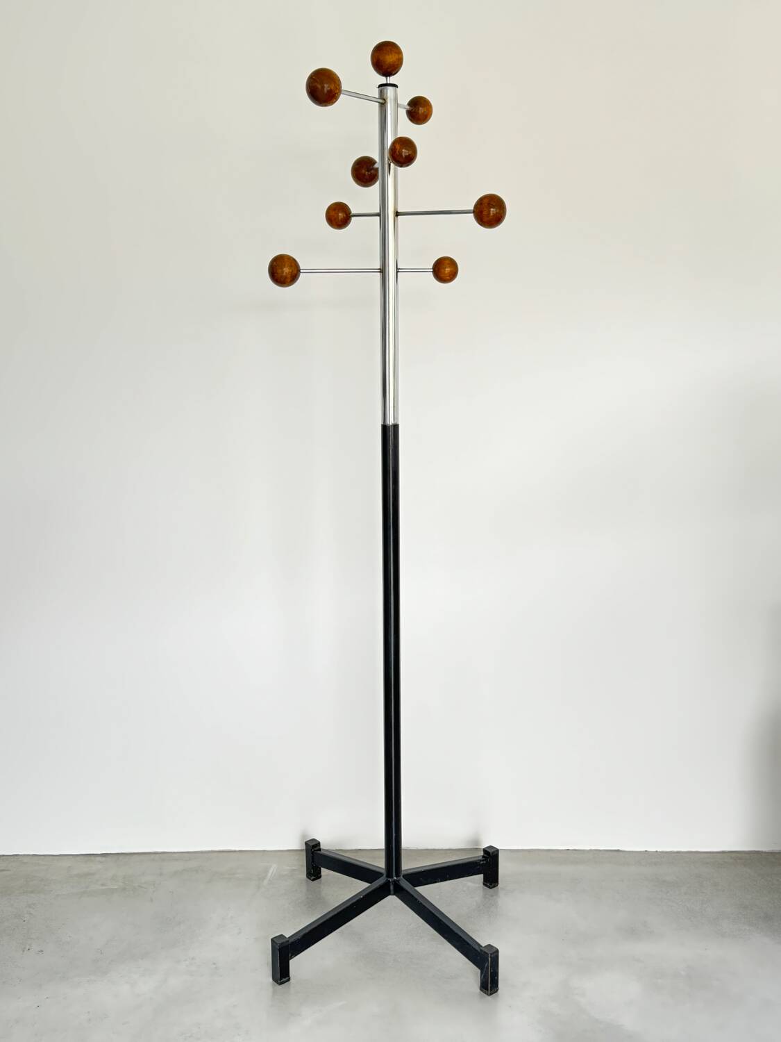 Astro Sputnik designer coat rack circa 1970