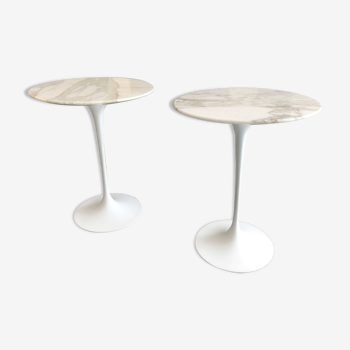 Paire de tables d'appoint par Eero Saarinen, édition Knoll international