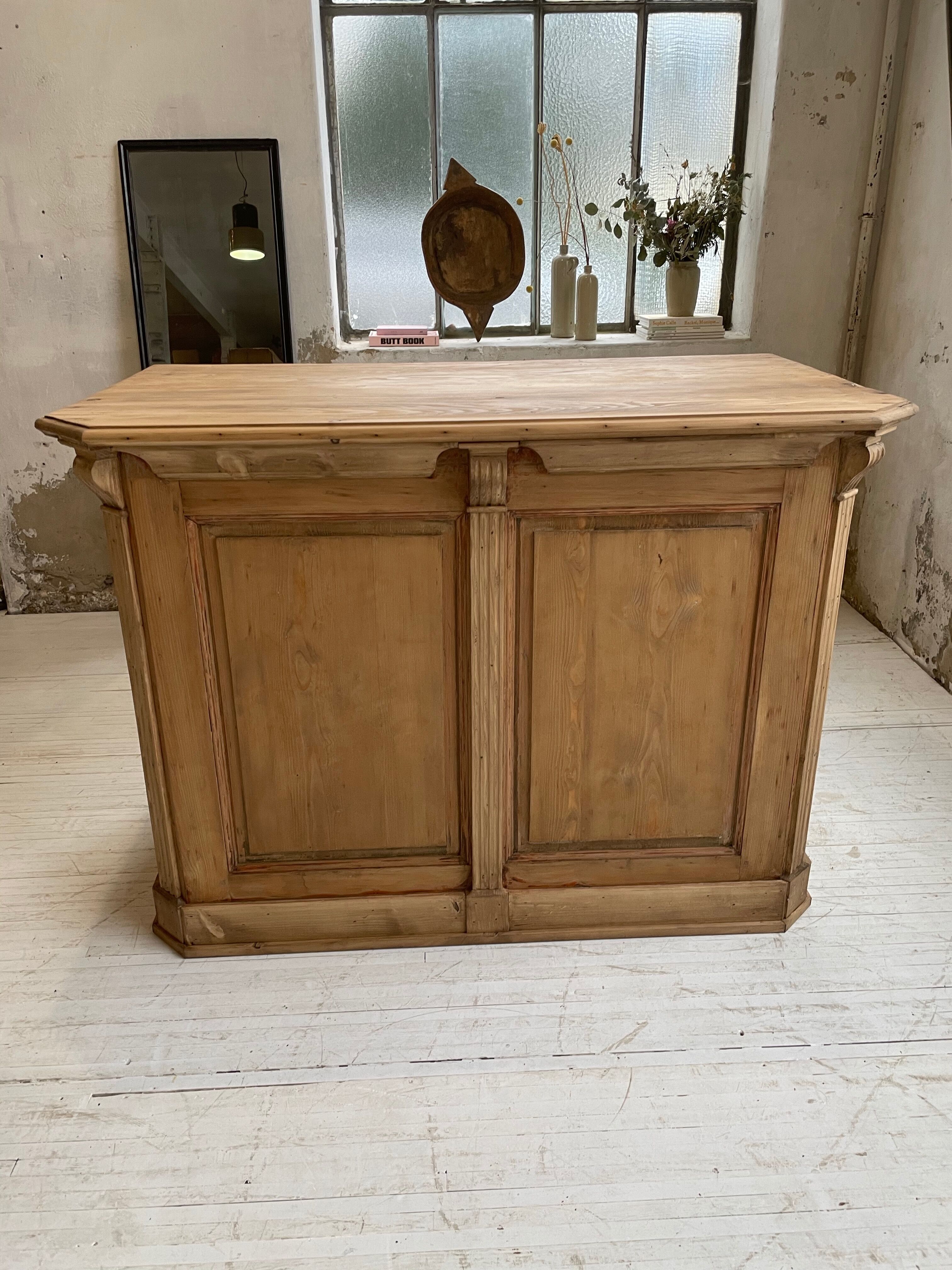 Old XXL drawer counter