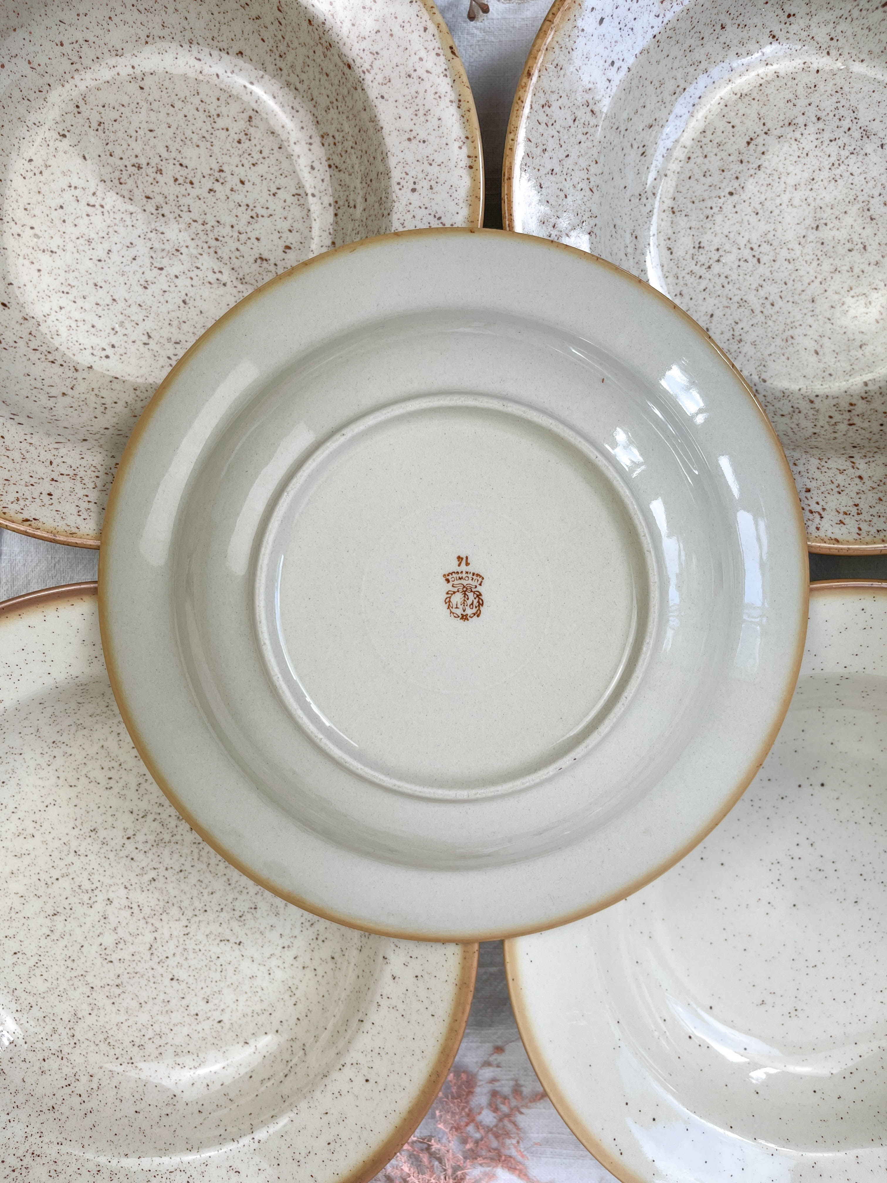 6 Tulowice speckled stoneware soup plates
