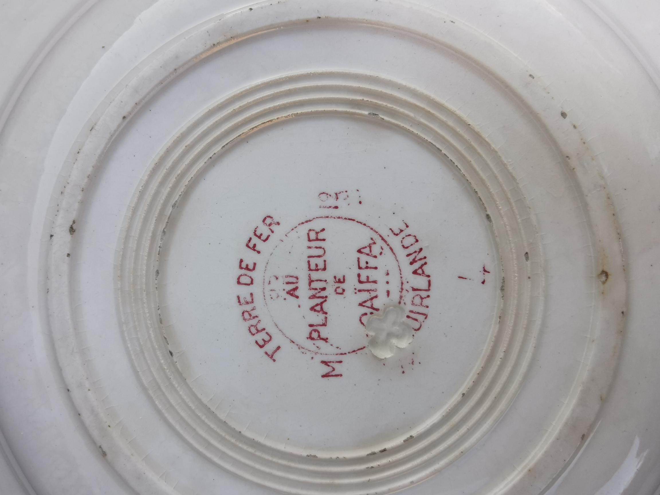 Set of 6 plates in Iron Earth