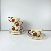Set of 4 cups with saucers in barbotine "Apple"