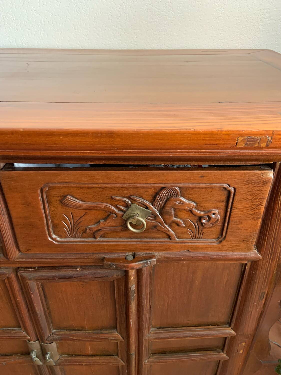 Antique Chinese carved furniture - Asian style