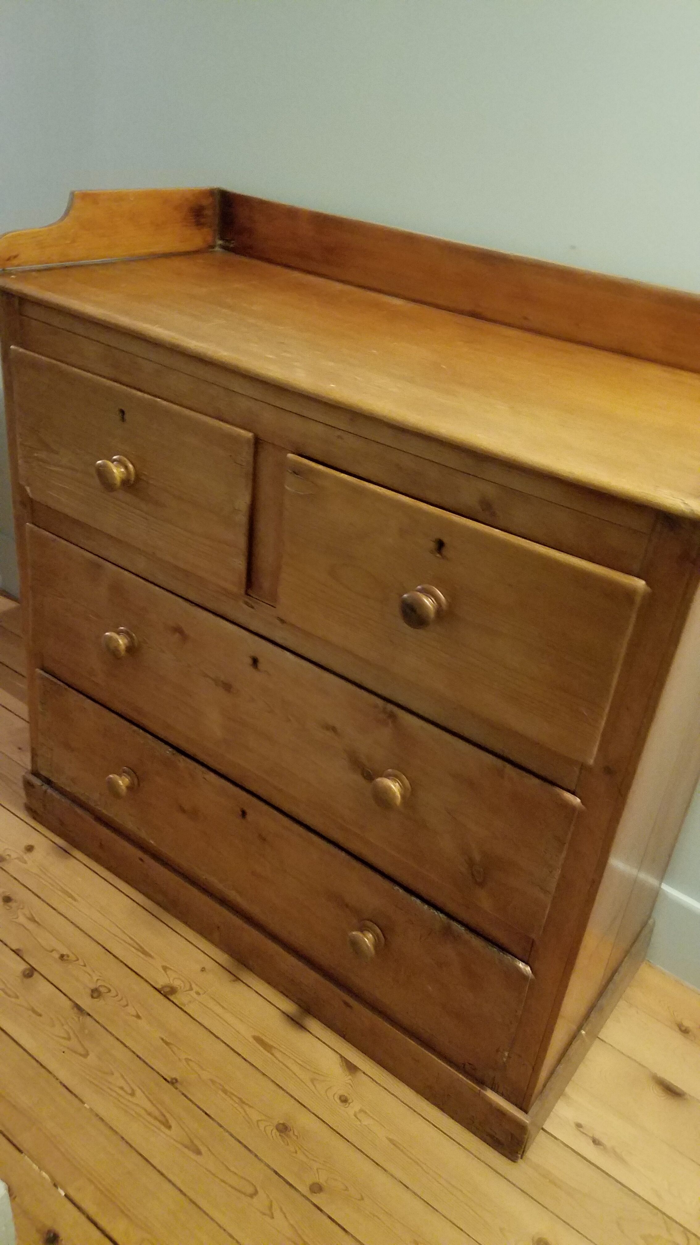 English chest of drawers nineteenth in pine