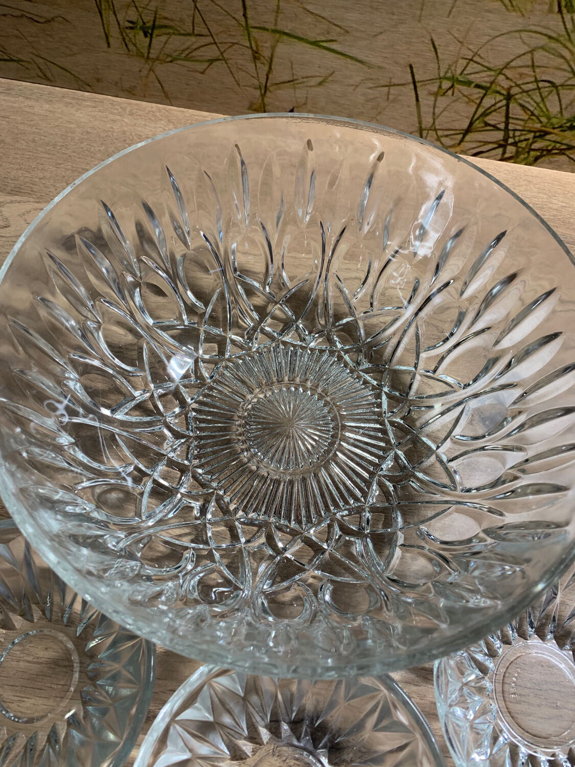Fruit salad service, salad bowl and 6 glass ramekins