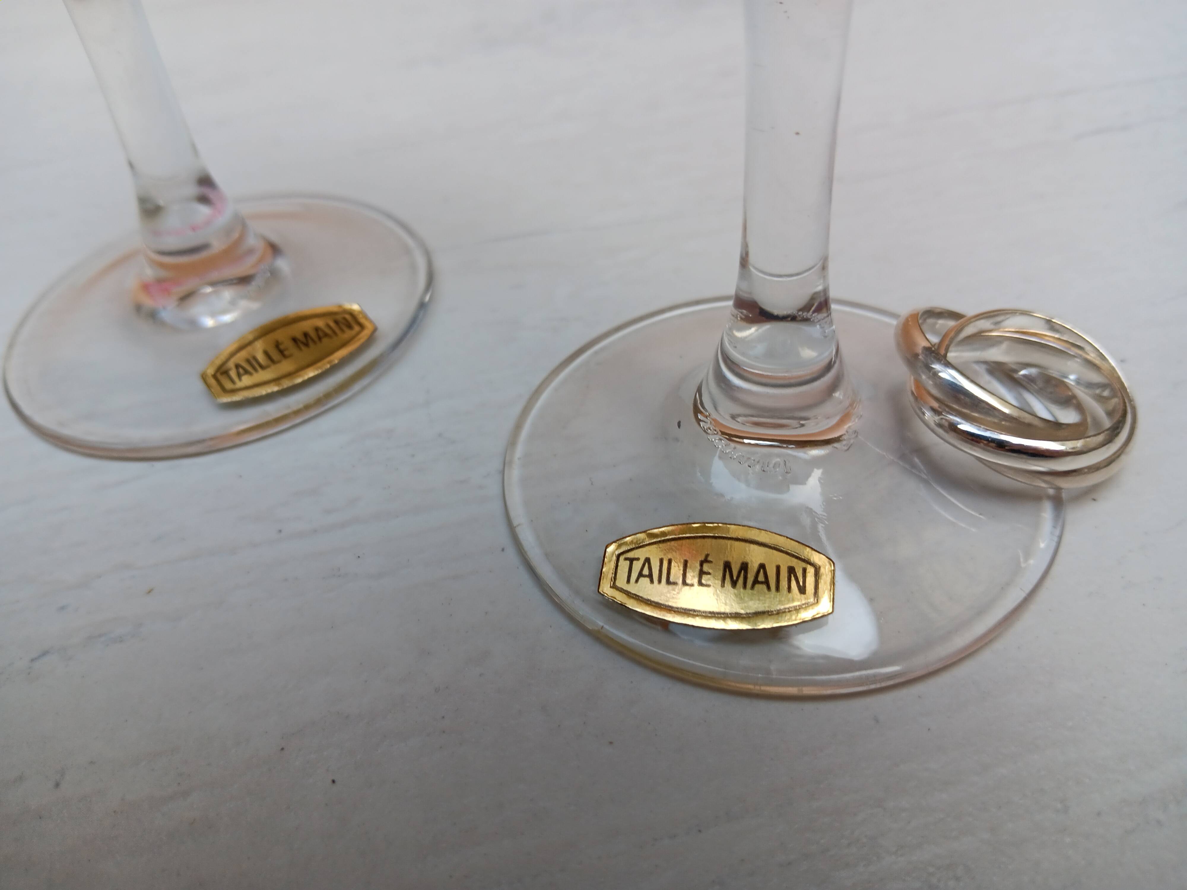Hand-engraved champagne flutes