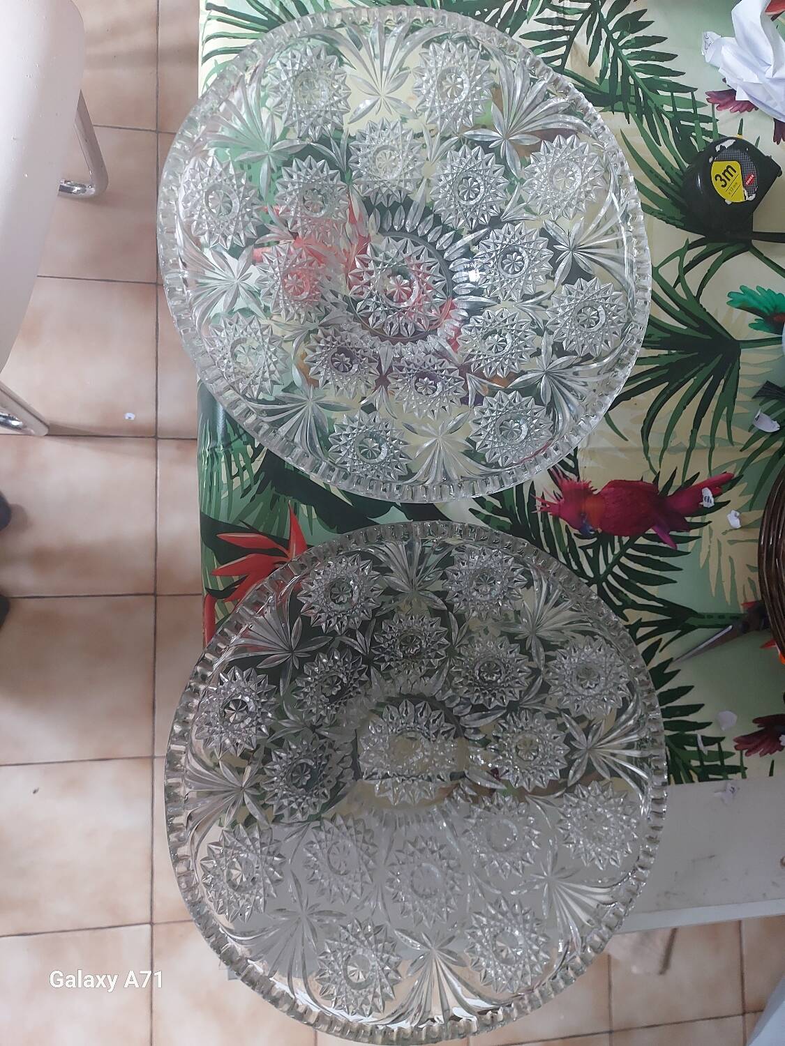 2 dishes or baskets in pressed moulded cut glass