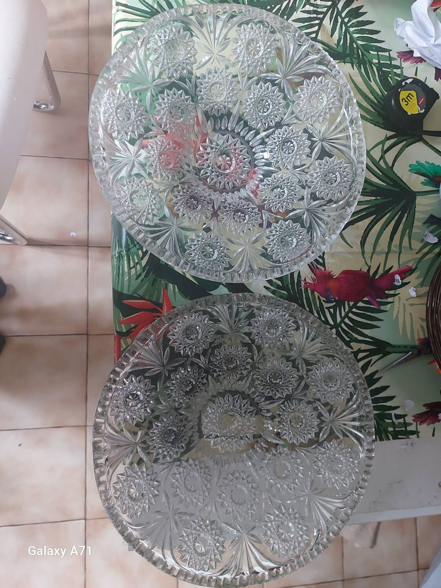 2 dishes or baskets in pressed moulded cut glass