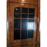 Armoire d’angle antique de l’Allemagne du Nord dans l’Empire tardif en acajou poli