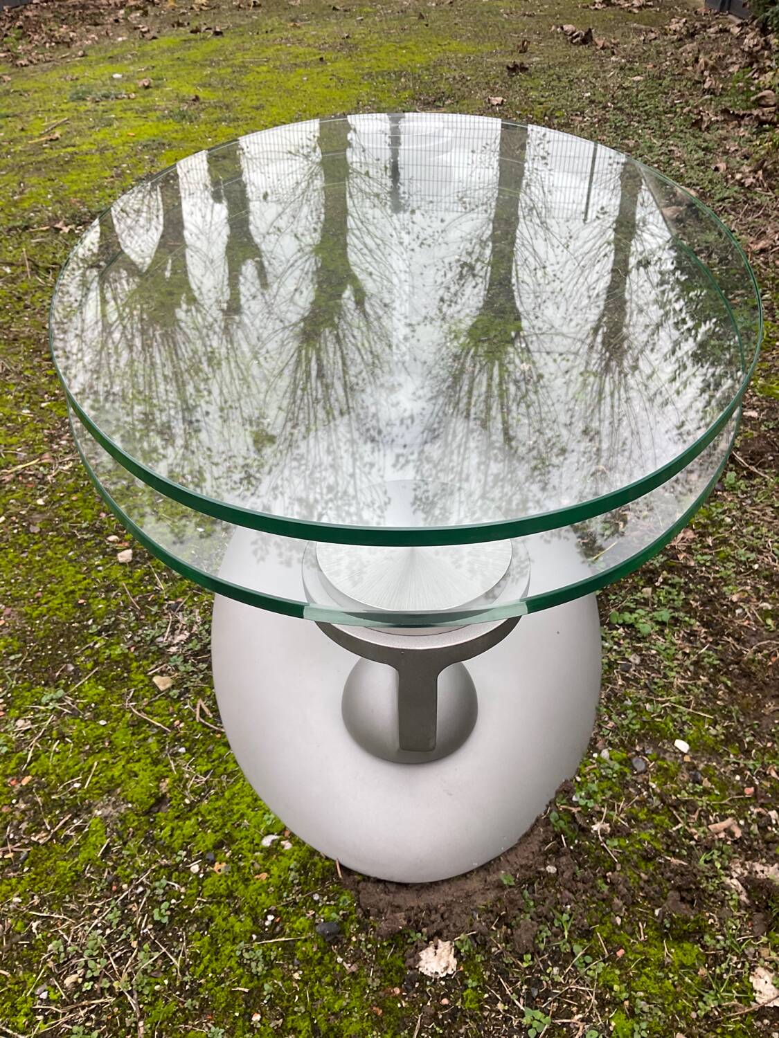 Naos designer coffee table in tempered glass and cast iron