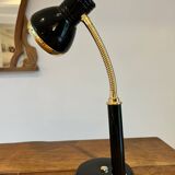Adjustable desk lamp