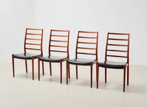 Ensemble de 4 chaises de salle à manger modèle 82 par Niels Otto Moller pour JL Mollers, 1971