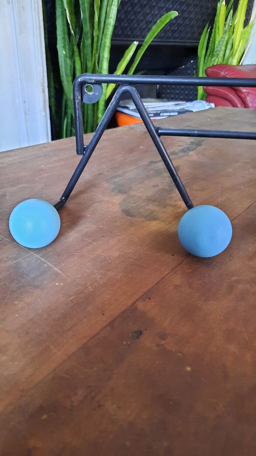 Wall-mounted coat rack 4 balls