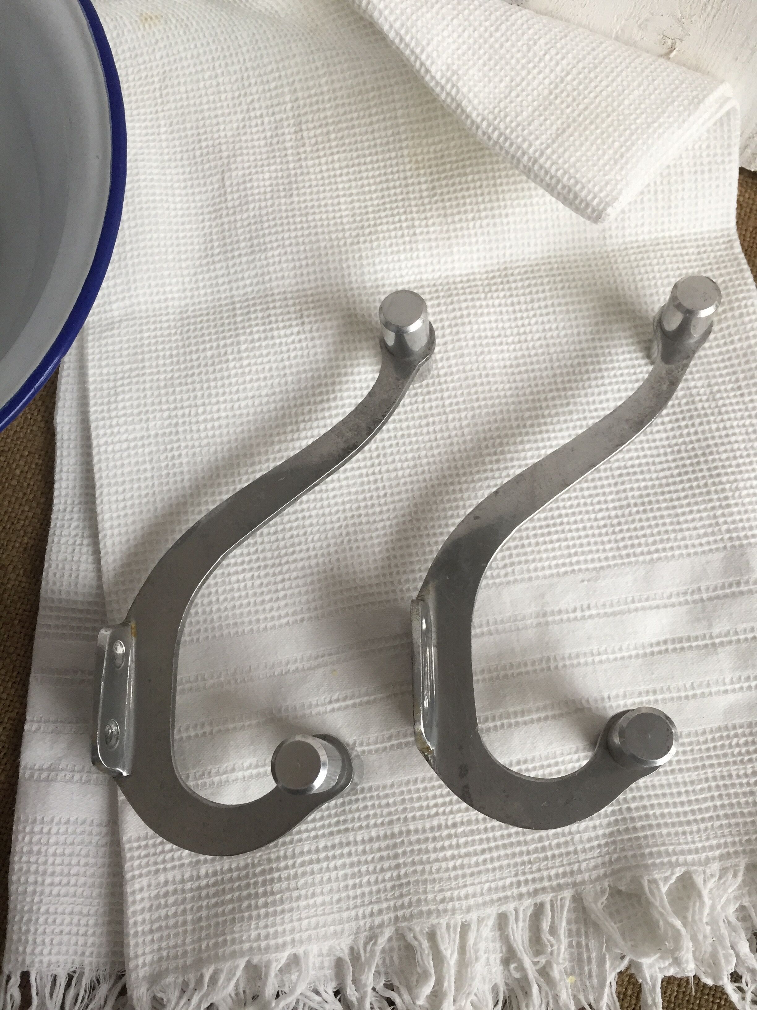 Pair of metal hooks